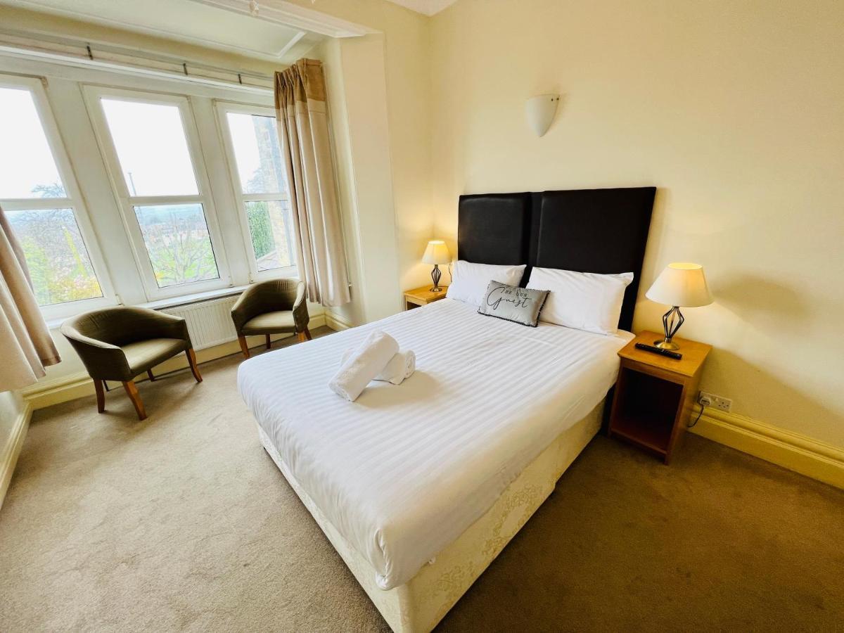Heath Cottage Hotel Dewsbury Eksteriør bilde